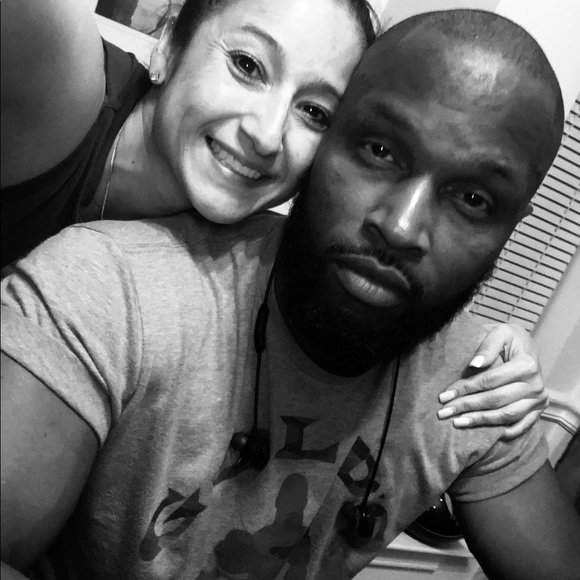 Dameon Sansom - Poshmark Profile Picture of Dameon Sansom (@dameonsansom) on Poshmark