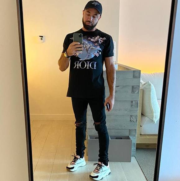 Profile Picture of Paul Weinberger (@paulweinberger) on Poshmark