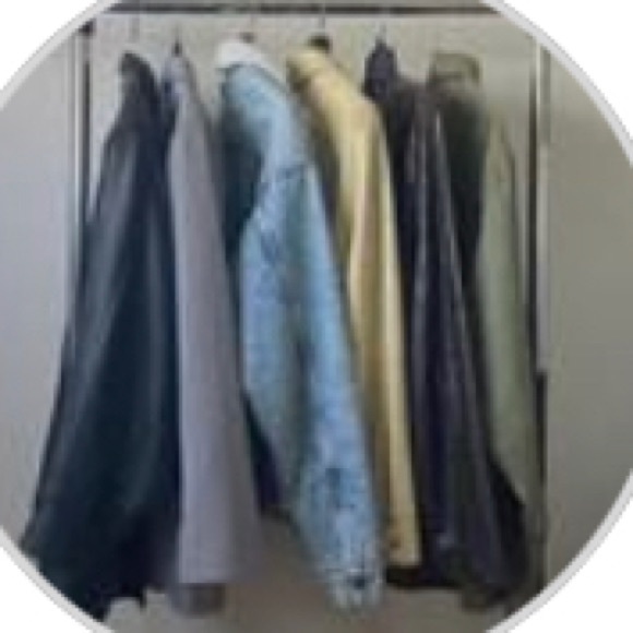 Profile Picture of Eleni Korakis (@elenikorakis) on Poshmark