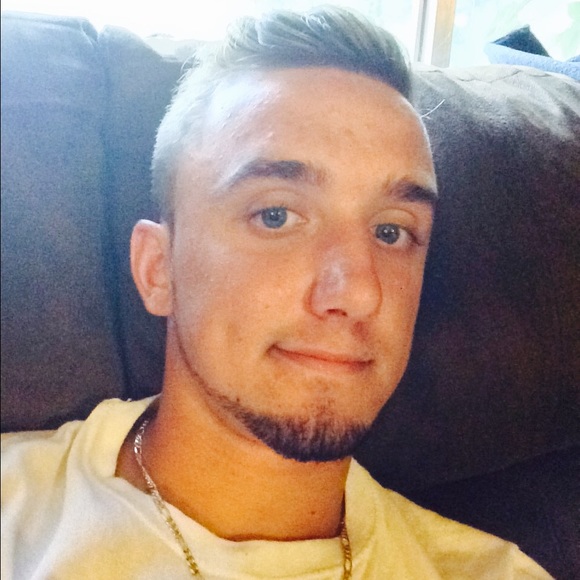 Profile Picture of Zach Rollins (@zarollins) on Poshmark