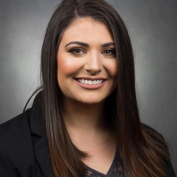 Profile Picture of Brianna Shanholtzer (@bshanholtzer) on Poshmark