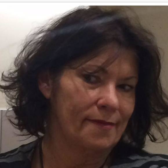 Profile Picture of Deborah Bonczyk (@levdeb50) on Poshmark