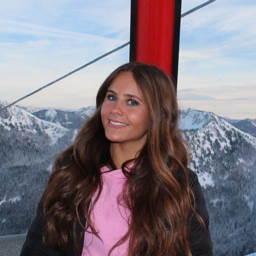 Profile Picture of elise nicole (@juicypickle6) on Tiktok