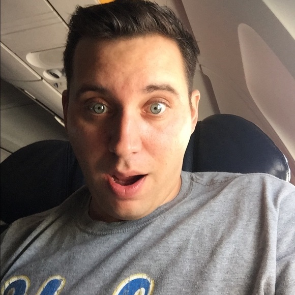 Profile Picture of David Drabinski (@ddrabinski) on Poshmark