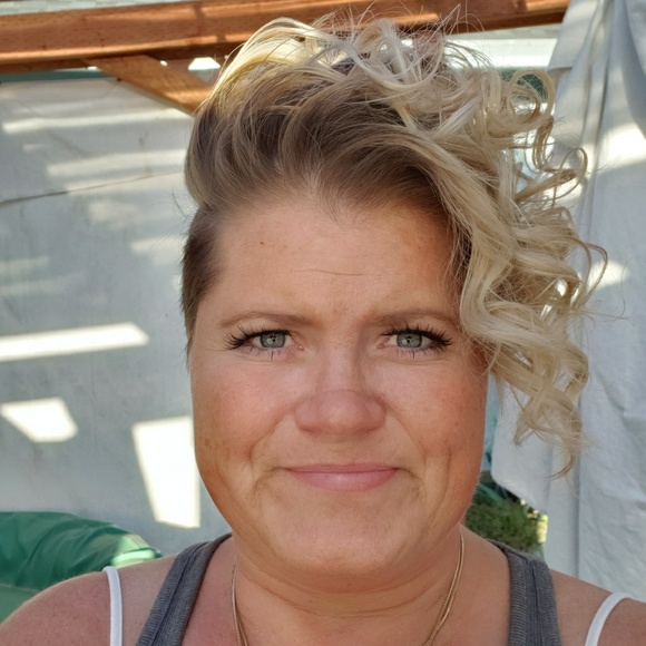 Profile Picture of Heather Ballinger-clarkson (@heatherbc123) on Poshmark