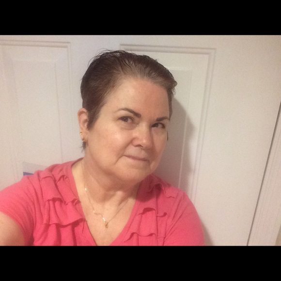 Profile Picture of Taffy Walker (@tlw948) on Poshmark