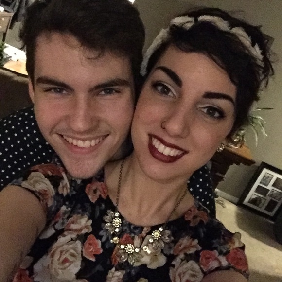 Profile Picture of Andrea Hubbard (@gilbertgirl26) on Poshmark