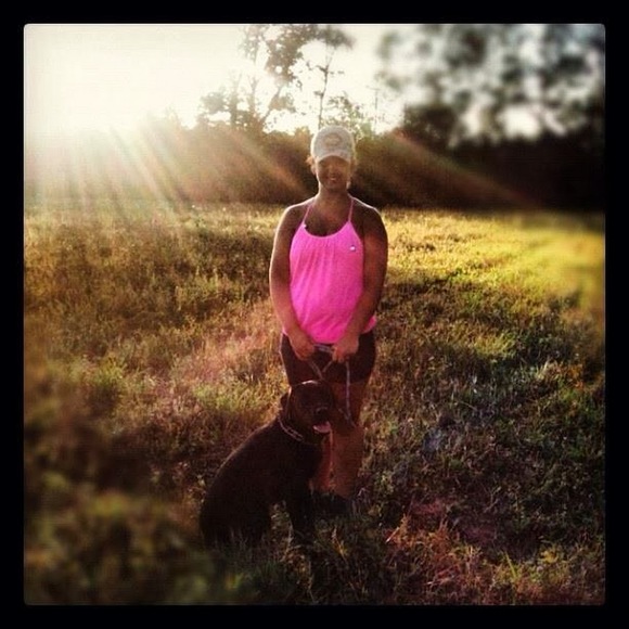 Profile Picture of Kayla Popowicz (@kaylapopowicz) on Poshmark