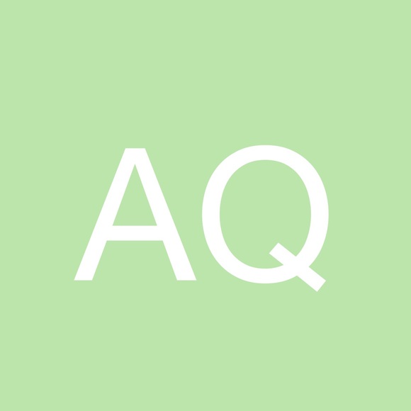 Profile Picture of Aaron Quinnell (@aaronquinnell) on Poshmark