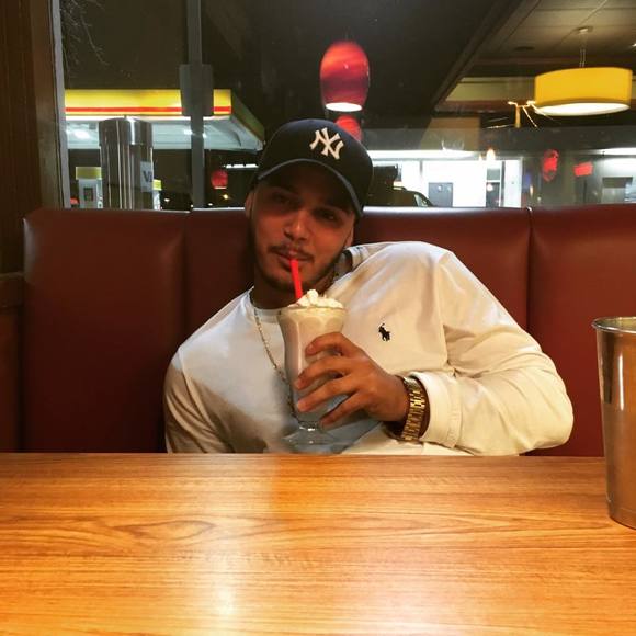 Profile Picture of Marcus Champagne (@mchampagne1) on Poshmark