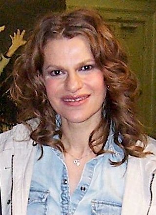 Profile Picture of Sandra Bernhardon Wikipedia