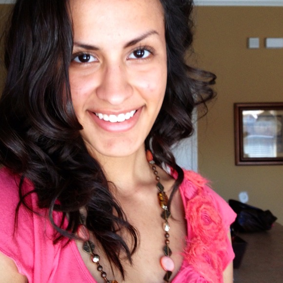 Profile Picture of Isabel Ramirez (@isabel24) on Poshmark