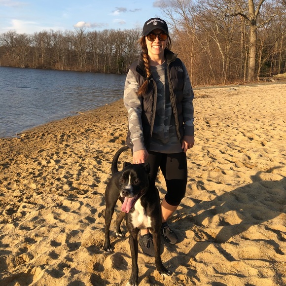 Profile Picture of Chelsey Wright (@chelseywright21) on Poshmark