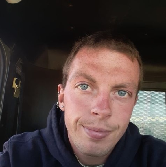 Profile Picture of Zack Neamon (@zneamon1993) on Poshmark