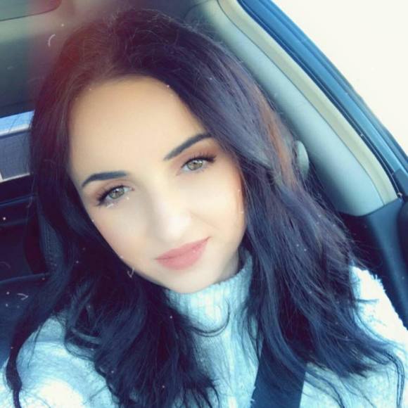 Profile Picture of Mirjeta Blenishti jaha (@jetacool) on Poshmark