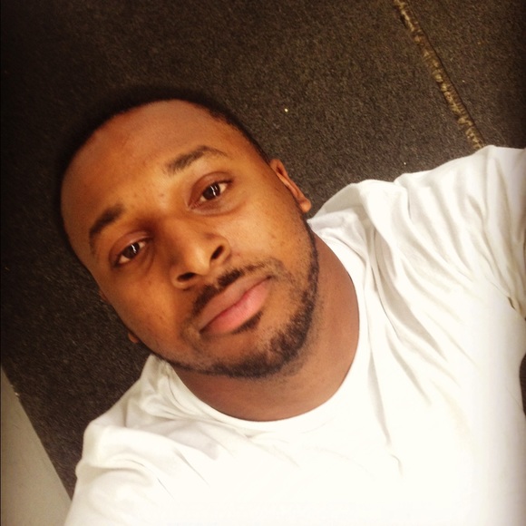 Profile Picture of Mike Valentine (@mikev13) on Poshmark