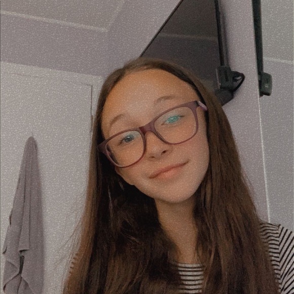 Profile Picture of Brooklynn Shangraw (@bshangraw_09) on Poshmark