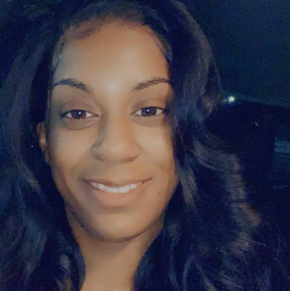 Profile Picture of Porsche Rookard (@pcrookard) on Poshmark