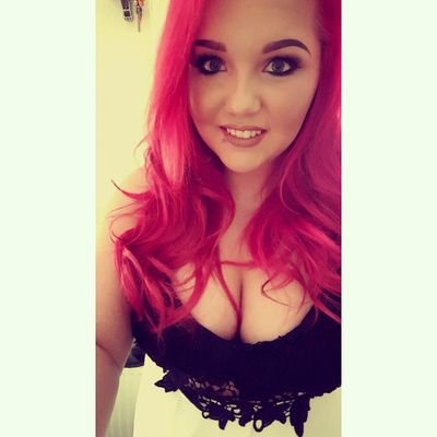 Profile Picture of Natasha Hunt (@natashahunt95) on Twitter