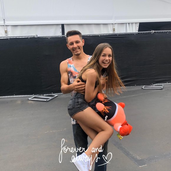 Profile Picture of Sandi Simon (@reesesmom03) on Poshmark