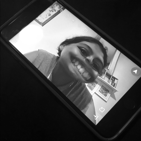 Profile Picture of Rosalva Zamarron (@rosxie) on Poshmark