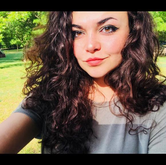 Profile Picture of Jade Freeman (@jf58578) on Poshmark