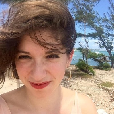 Profile Picture of Julia Longoria (@hooliwho) on Twitter