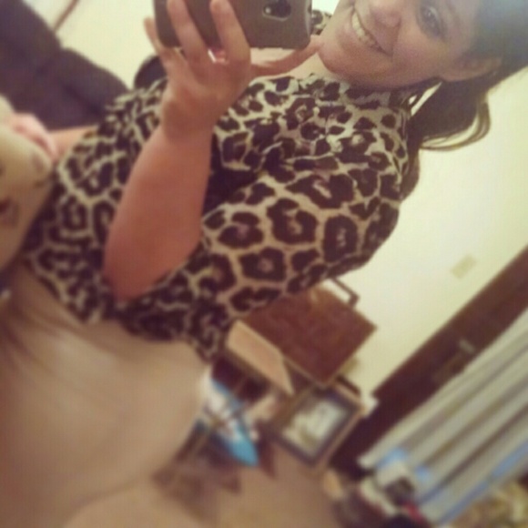 Profile Picture of Stephany Fowler (@stephanyfowler) on Poshmark