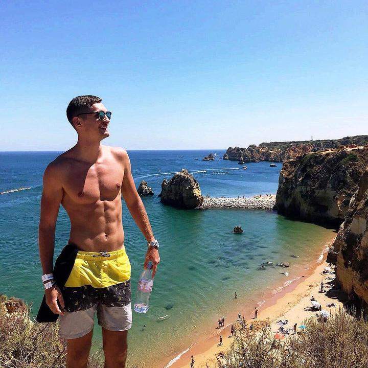 Profile Picture of   Luke Burke (@lukeburkee)... (@lukeburkee) on Tiktok