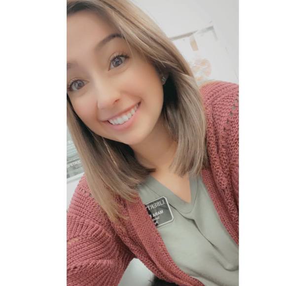 Profile Picture of Mara Plocher (@mplocher38) on Poshmark