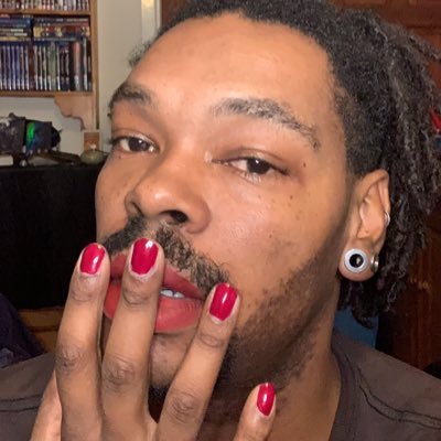 Profile Picture of Dawn Dumont  🏳️‍🌈 (@DawnCrossing) on Twitter