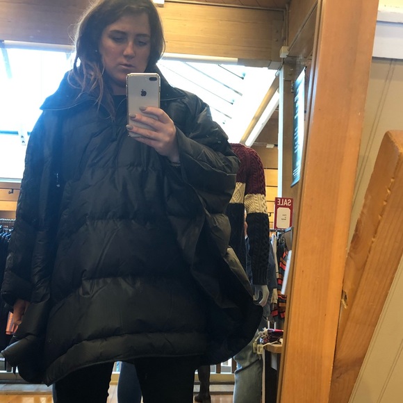 Profile Picture of Keri Wilson (@kerijon) on Poshmark