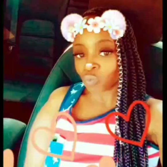 Profile Picture of Rose Mackey (@mzambitious36) on Poshmark