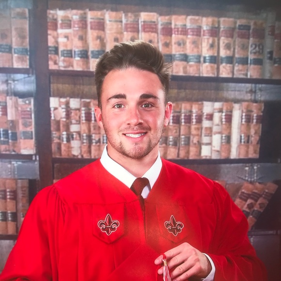 Profile Picture of Sean Bouzigard (@seanbouz) on Poshmark