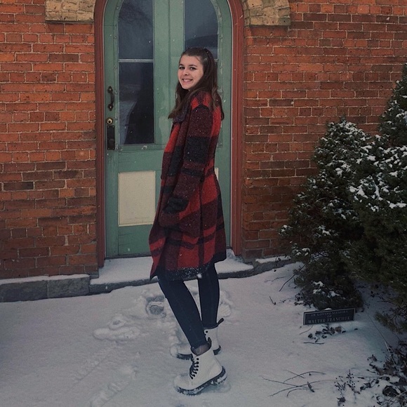 Profile Picture of Marissa Averitt (@averittmarissa) on Poshmark