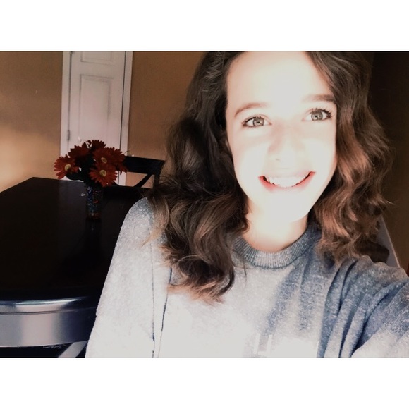 Profile Picture of Emma Keitel (@emkeitel) on Poshmark
