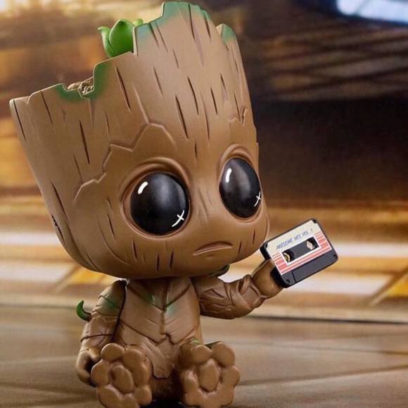 Profile Picture of Mario Leos (@mario_leos) on Poshmark