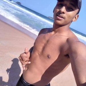 Profile Picture of Rayzin (@RayFern13653717) on Twitter