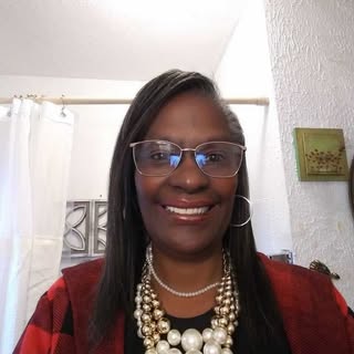 Profile Picture of Debra Hayes (@debrahayes_) on Instagram