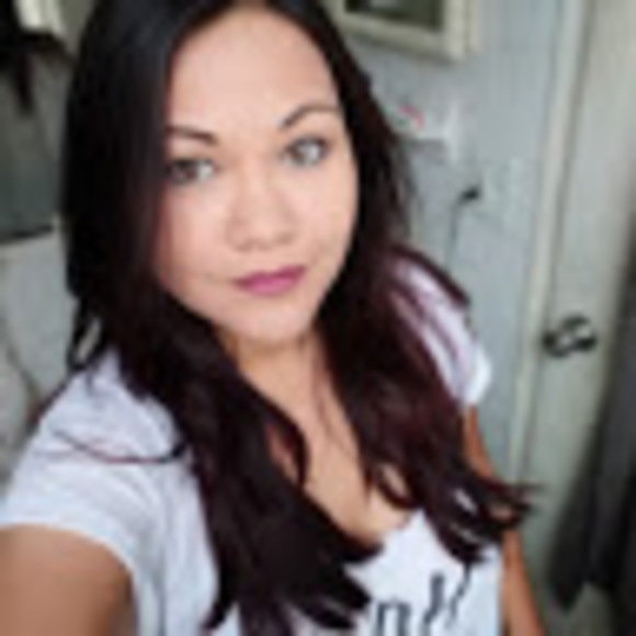Profile Picture of Joanne Tjoeng (@bubblewrapgurl3) on Poshmark