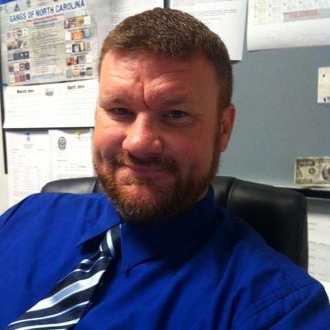 Profile Picture of Derek Moore (@derek_moore304) on Tiktok