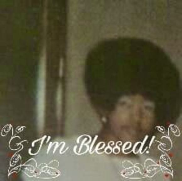 Profile Picture of Debra Pointer (@debrapointer) on Poshmark