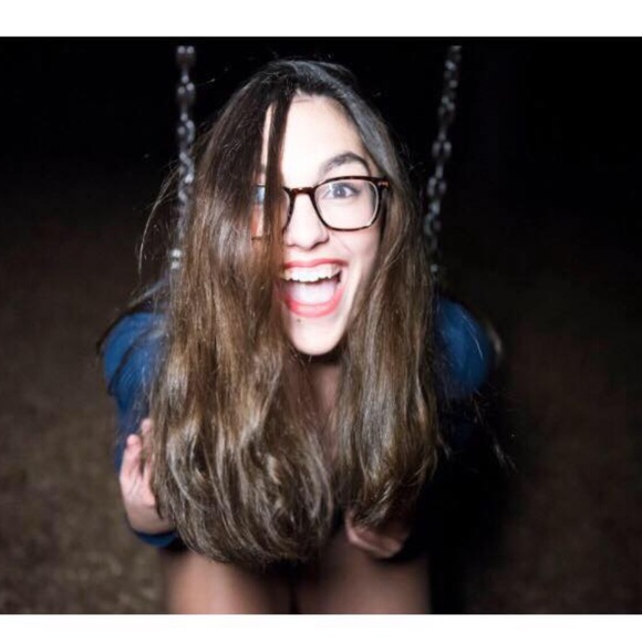 Profile Picture of Kierra Gandin (@gandikie) on Poshmark