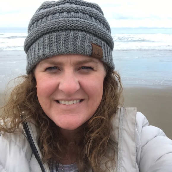 Profile Picture of Kristin Roundy (@dxkroun1) on Poshmark