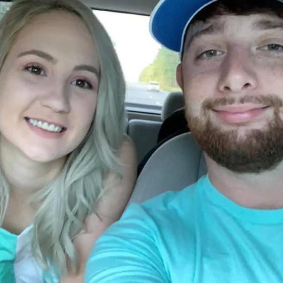 Profile Picture of Erica Mcglashan (@ecmlovesyou) on Poshmark