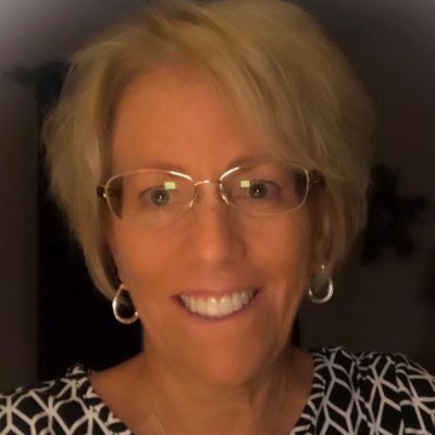 Profile Picture of Debbie Wampler (@chickfarmgal) on Twitter