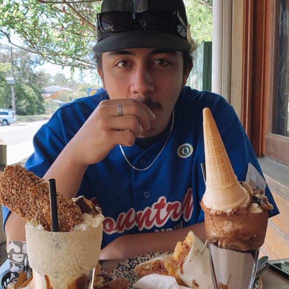 Profile Picture of Joebie Beattie (@joebiebeattie) on Poshmark