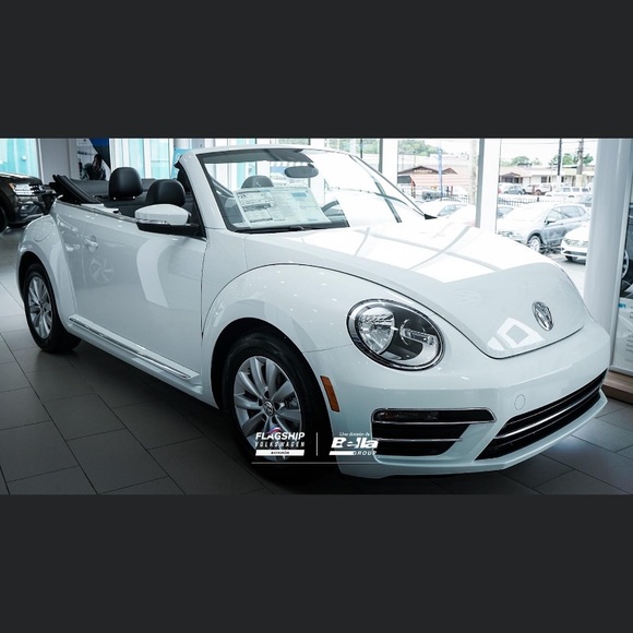 Laura Balay - Poshmark Profile Picture of Laura Balay (@lauritaa22) on Poshmark