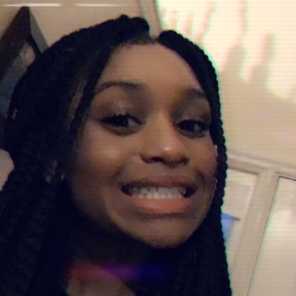 Profile Picture of Pamela Troxler (@pamelatroxler) on Poshmark