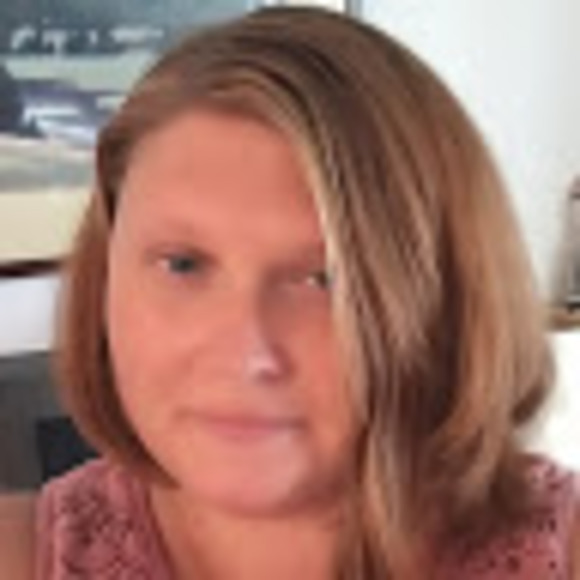 Profile Picture of Ashley Prentice (@ashleyprenti155) on Poshmark